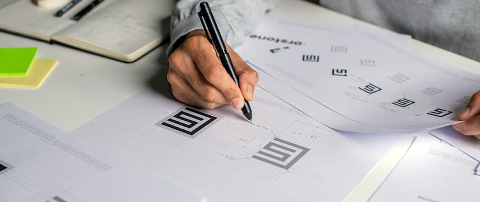 Advertising vs Graphic Design: A Comparative Analysis