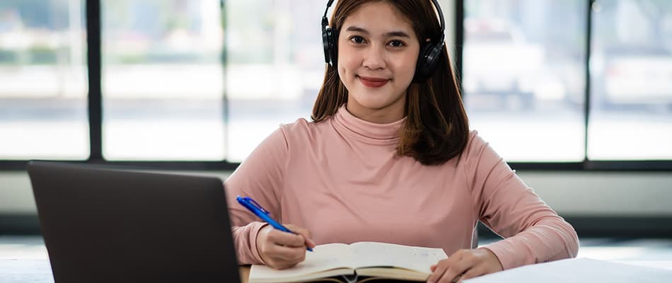 Is Digital Marketing Hard to Learn? Skills and Paths