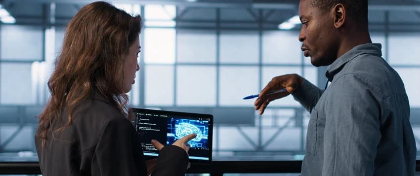 Artificial Intelligence Project Management: Why Project Managers Are Essential to AI Deployment