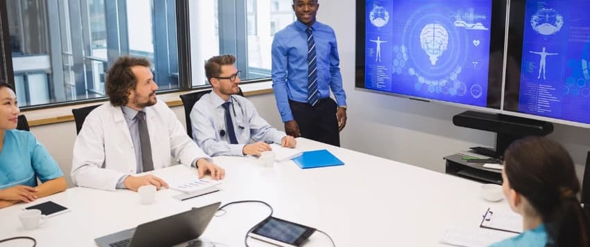 Top 7 Benefits of Enrolling in a Healthcare Business Mastery Programme
